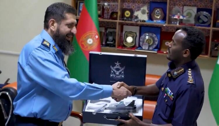 Pakistan Air Force delegation presents JF-17 Thunder model to Somali Air Force in Mogadishu.