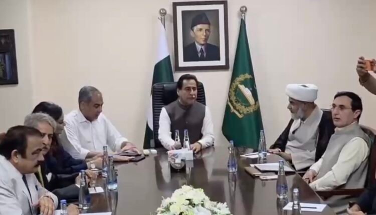 Government and PTI negotiating teams hold talks amid political deadlock over the planned long march and counterterrorism issues.