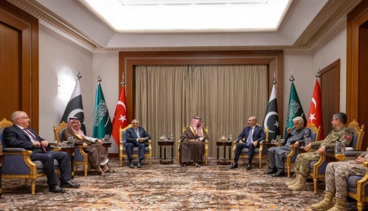 Saudi Arabia, Pakistan and Türkiye hold emergency Makkah Alliance for Defense committee meeting in Riyadh.